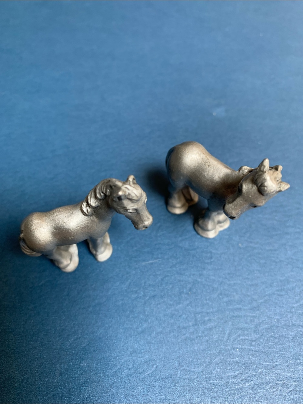 Set of 2 Vintage Collectibles Hudson Pewter Ark Horse Figurine.Stamped 2519,2520